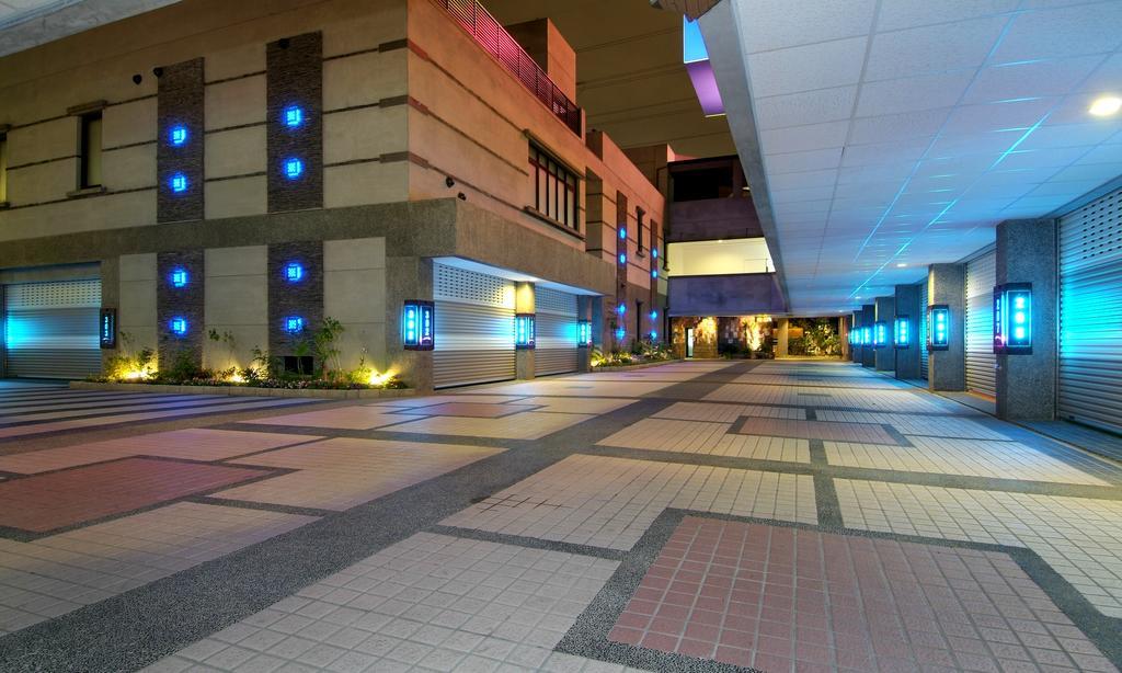 麗登汽車旅館 Kaohsiung Dış mekan fotoğraf
